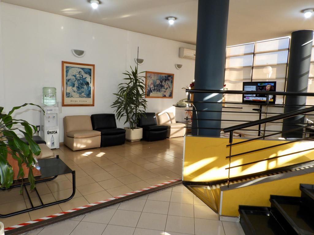 Hotel Tres Cruces Μοντεβιδέο Εξωτερικό φωτογραφία