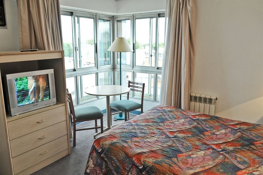 Hotel Tres Cruces Μοντεβιδέο Εξωτερικό φωτογραφία