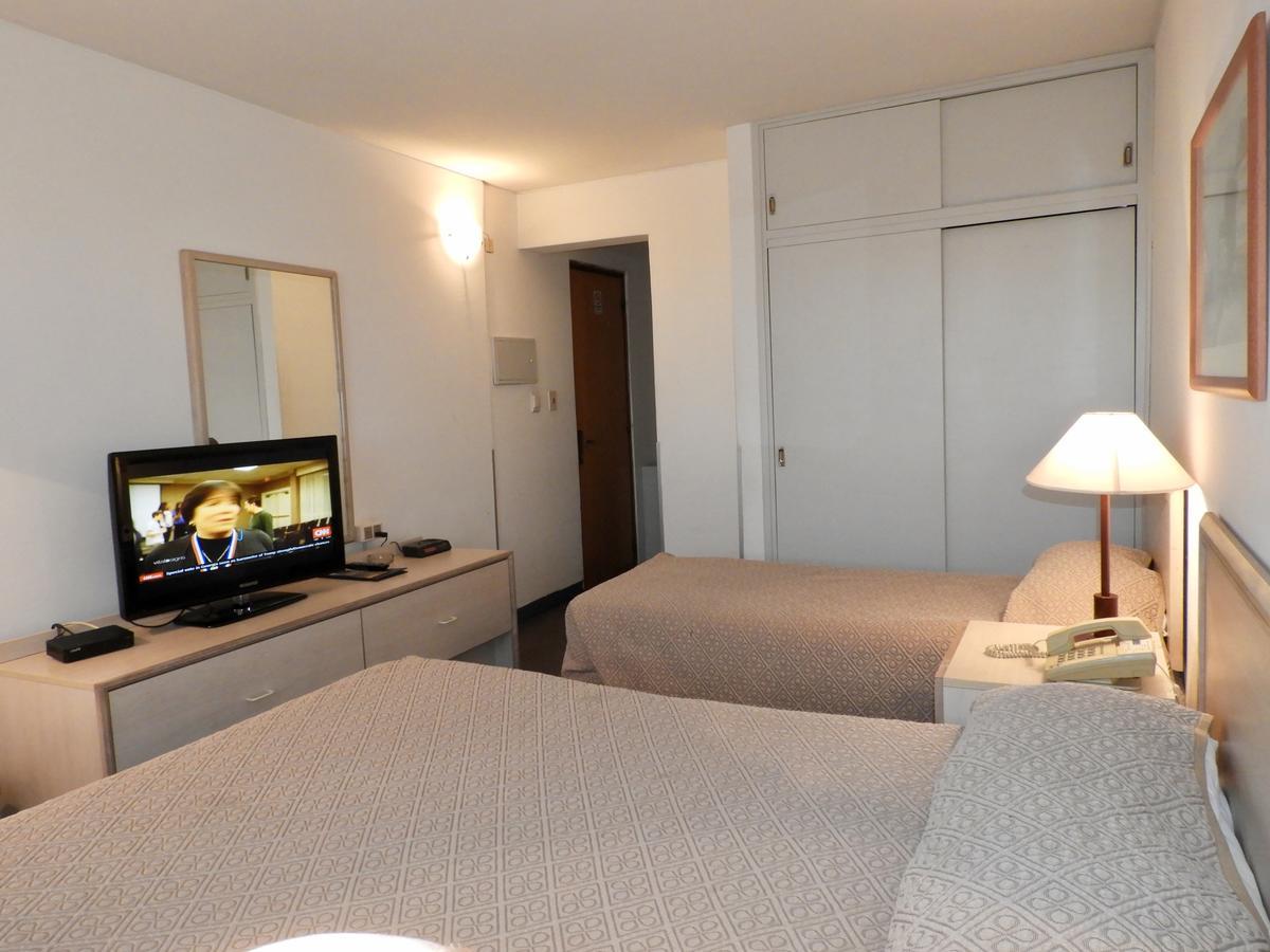 Hotel Tres Cruces Μοντεβιδέο Εξωτερικό φωτογραφία