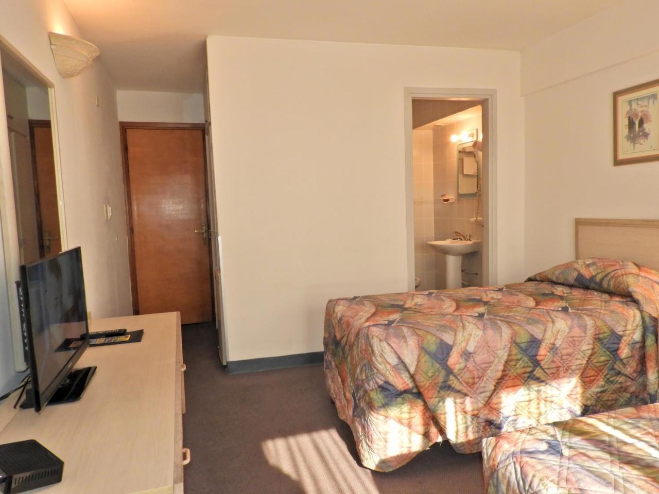 Hotel Tres Cruces Μοντεβιδέο Εξωτερικό φωτογραφία